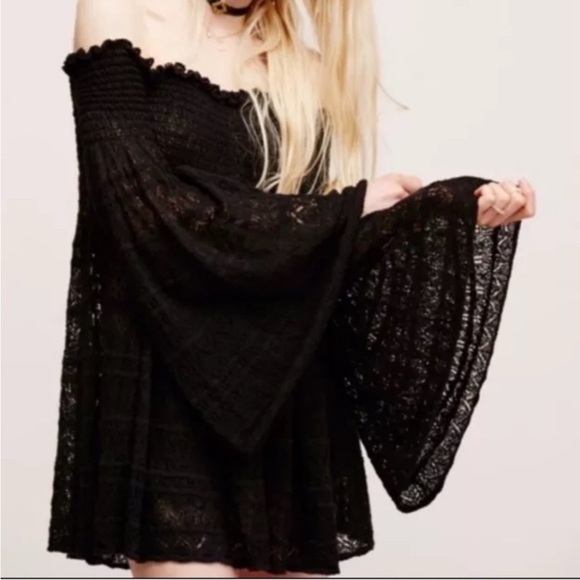 NWT Free People Women’s Black Knit Lace Bell Sleeve Gothic Fairy Mini Dress L - Picture 2 of 10